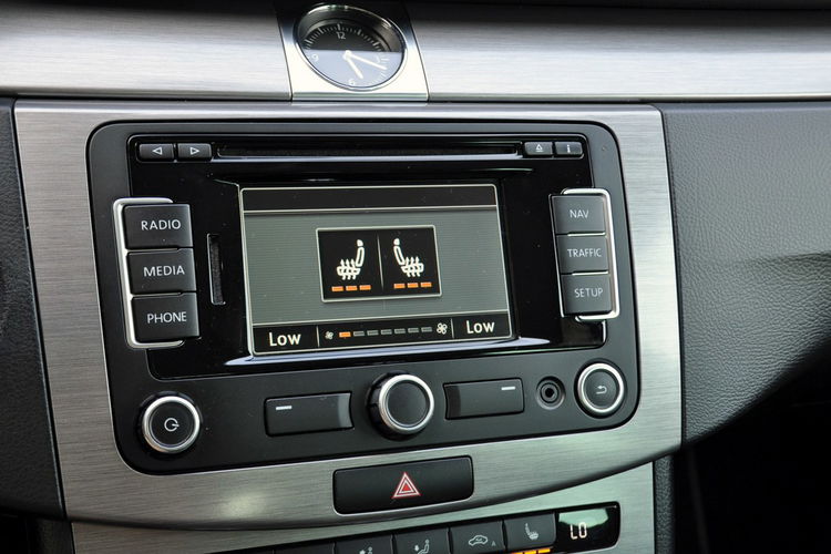 Volkswagen Passat 2.0TDI(140KM) Duża Navi Klimatronik El.Fotel Welur Reling Alu16"ASO VW zdjęcie 33