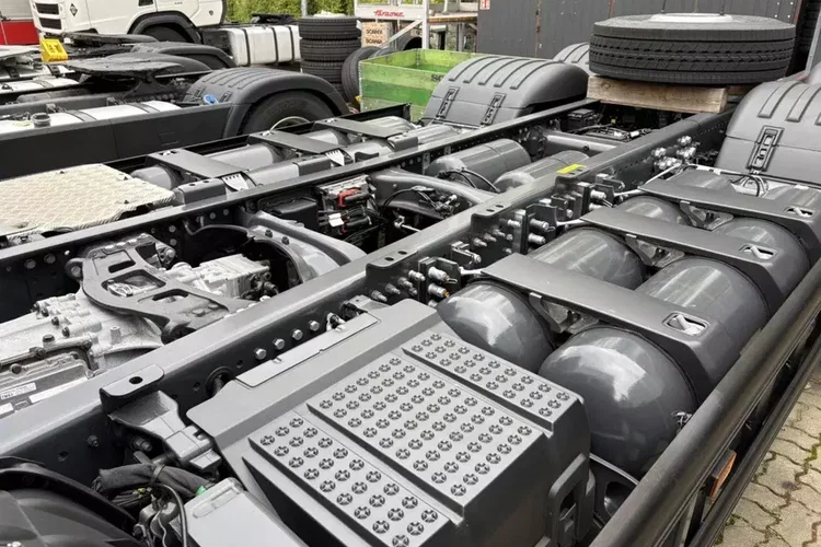 Scania P 340 B6x2 4NA zdjęcie 6