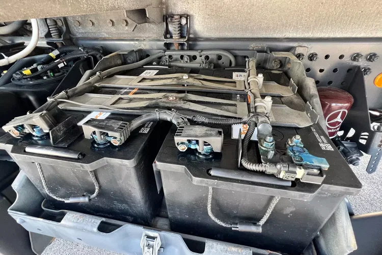 Mercedes ANTOS 1833 CHLODNIA TERMOKING zdjęcie 23