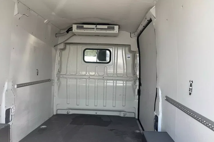 Fiat Ducato 2.3 L2H2 ŚREDNI Professional zdjęcie 4