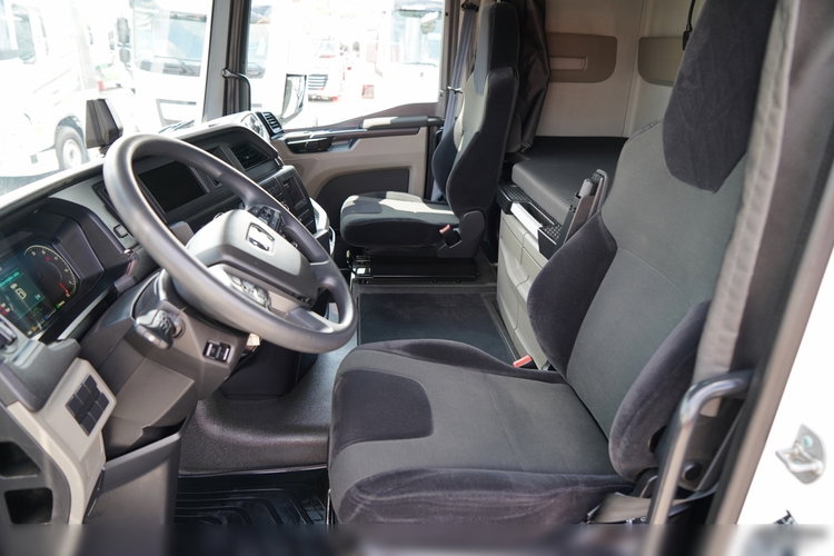 MAN TGX 26.470 / ZESTAW TANDEM 120 M3 / PRZEJAZDOWY / KLIMATYZACJA POSTOJOWA / OŚ PODNOSZONA / PO KONTRAKCIE SERWISOWYM / 2022 / zdjęcie 44