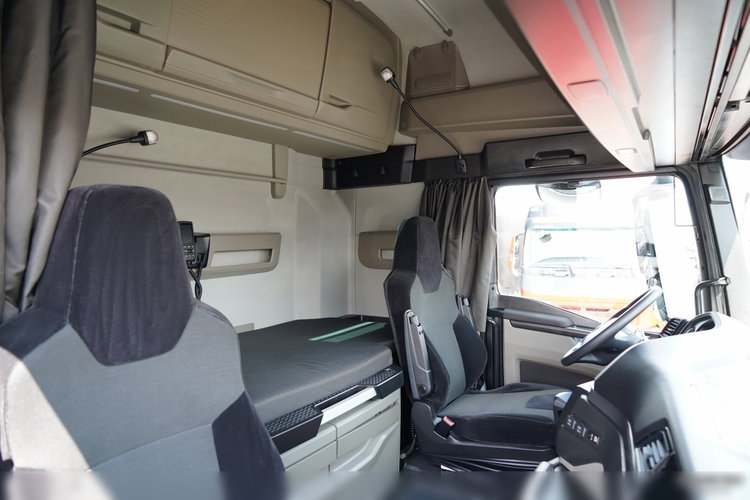 MAN TGX 26.470 / ZESTAW TANDEM 120 M3 / PRZEJAZDOWY / KLIMATYZACJA POSTOJOWA / OŚ PODNOSZONA / PO KONTRAKCIE SERWISOWYM / 2022 / zdjęcie 53