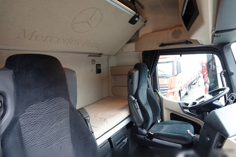 Mercedes -BENZ ACTROS 2548 / ZESTAW TANDEM 120 M3 / PRZEJAZDOWY / KLIMA POSTOJOWA / BIG SPACE / PO ZŁOTYM KONTRAKCIE SERWISOWYM / zdjęcie 46