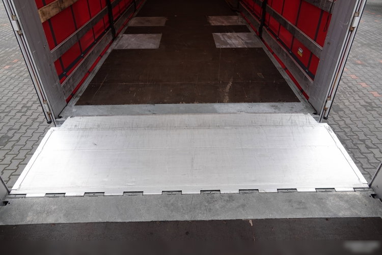 Mercedes -BENZ ACTROS 2548 / ZESTAW TANDEM 120 M3 / PRZEJAZDOWY / KLIMA POSTOJOWA / BIG SPACE / PO ZŁOTYM KONTRAKCIE SERWISOWYM / zdjęcie 49