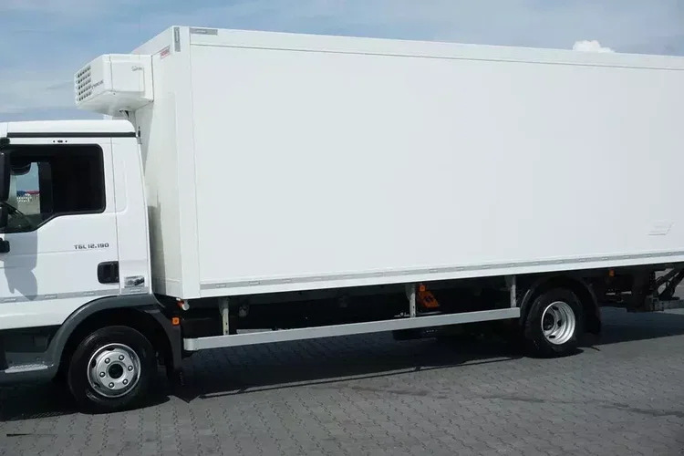 MAN TGL / 12.190 / EURO 6 / CHŁODNIA + WINDA / 16 PALET / ŁAD. 5565 KG zdjęcie 15