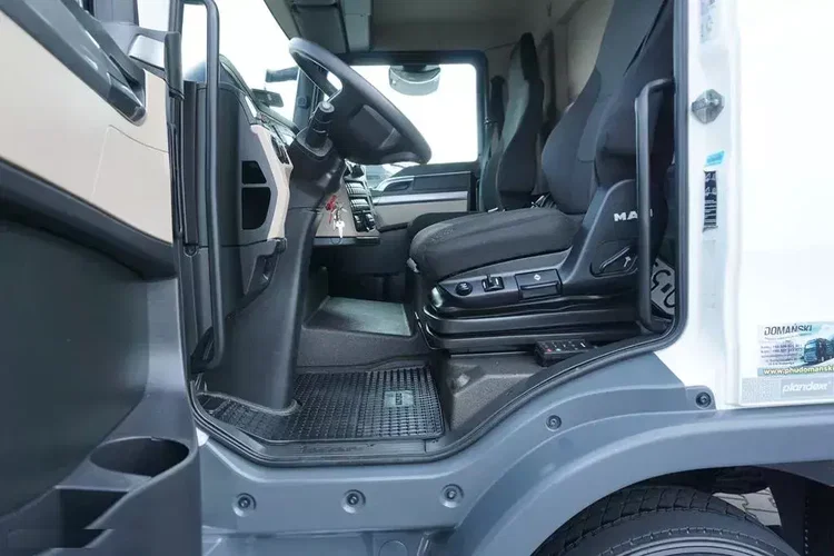 MAN TGL / 12.190 / EURO 6 / CHŁODNIA + WINDA / 16 PALET / ŁAD. 5565 KG zdjęcie 34
