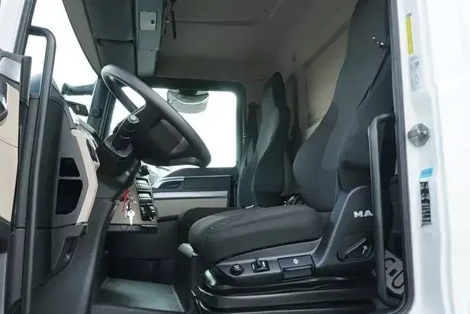 MAN TGL / 12.190 / EURO 6 / CHŁODNIA + WINDA / 16 PALET / ŁAD. 5565 KG zdjęcie 7