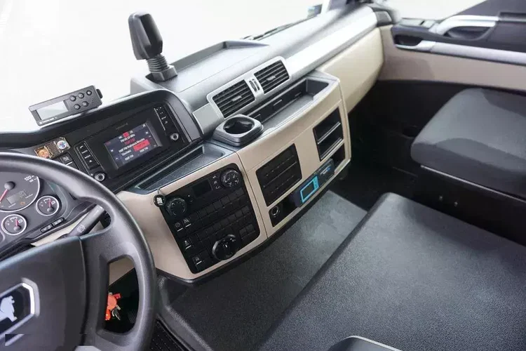 MAN TGL / 12.190 / EURO 6 / CHŁODNIA + WINDA / 16 PALET / ŁAD. 5565 KG zdjęcie 9