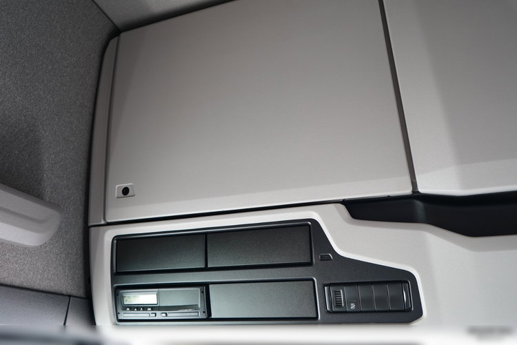 Scania S 500 / RETARDER / CAŁA NA PODUSZKACH / SPROWADZONA / PO KONTRAKCIE SERWISOWYM zdjęcie 37