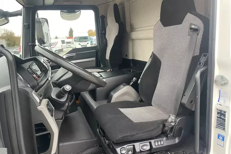 MAN TGL 8.190 KLIMA , PODUSZKI zdjęcie 11