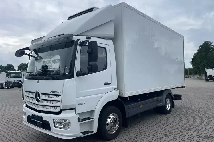 Mercedes ATEGO 1227 CHŁODNIA HAKOWA / HAKÓWKA zdjęcie 2