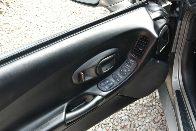 Chevrolet Corvette Coupe Targa 5.7 V8 355KM 1999r. Manual Alu zdjęcie 21