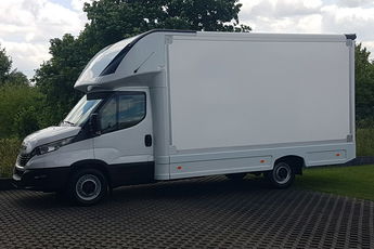 Iveco Daily KONTENER NISKOPODŁOGOWY 4.43x2.23x2.42 SKLEP BAR FOODTRUCK KAMPER AC