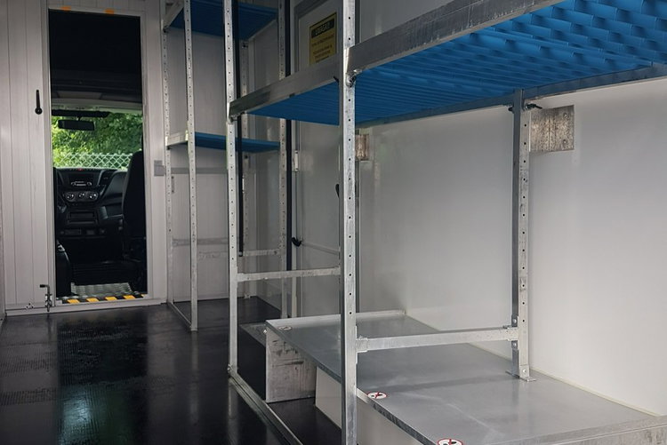 Iveco Daily KONTENER NISKOPODŁOGOWY 4.43x2.23x2.42 SKLEP BAR FOODTRUCK KAMPER AC zdjęcie 24