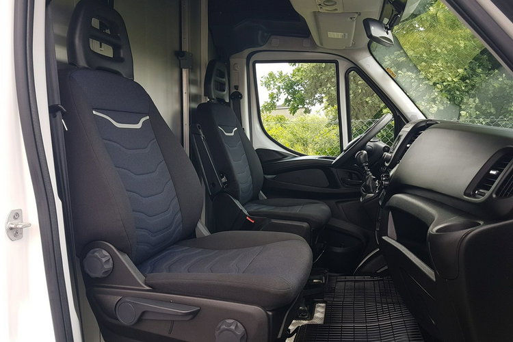 Iveco Daily KONTENER NISKOPODŁOGOWY 4.43x2.23x2.42 SKLEP BAR FOODTRUCK KAMPER AC zdjęcie 8