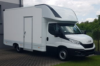 Iveco Daily KONTENER NISKOPODŁOGOWY 4.43x2.23x2.42 SKLEP BAR FOODTRUCK KAMPER AC