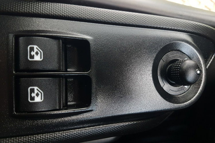 Iveco Daily KONTENER NISKOPODŁOGOWY 4.43x2.23x2.42 SKLEP BAR FOODTRUCK KAMPER AC zdjęcie 9