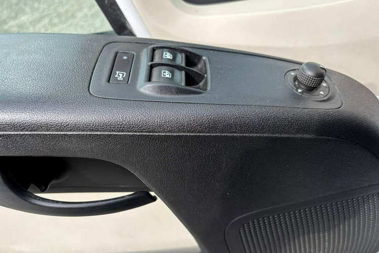 Fiat Ducato 2.3 130KM 2016/2017 L2H1 Klimatronic Blaszak zdjęcie 10