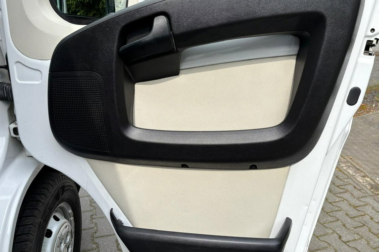 Fiat Ducato 2.3 130KM 2016/2017 L2H1 Klimatronic Blaszak zdjęcie 11