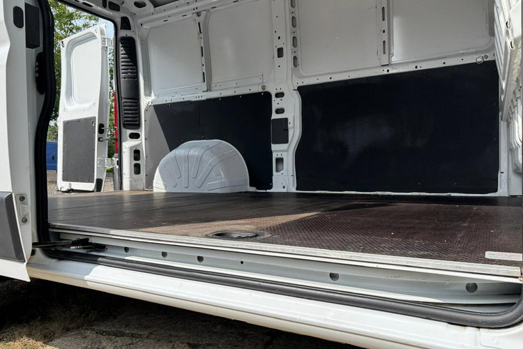 Fiat Ducato 2.3 130KM 2016/2017 L2H1 Klimatronic Blaszak zdjęcie 18