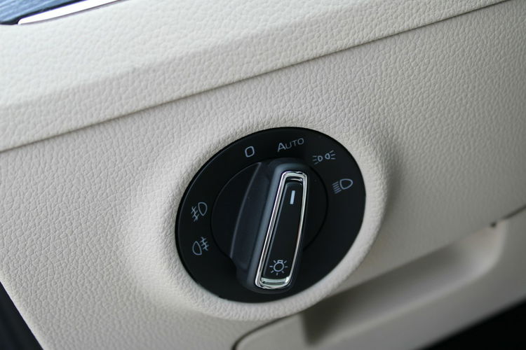 Skoda Superb STYLE DSG Kamera Gwarancja G.Fotele i kanapa zdjęcie 24