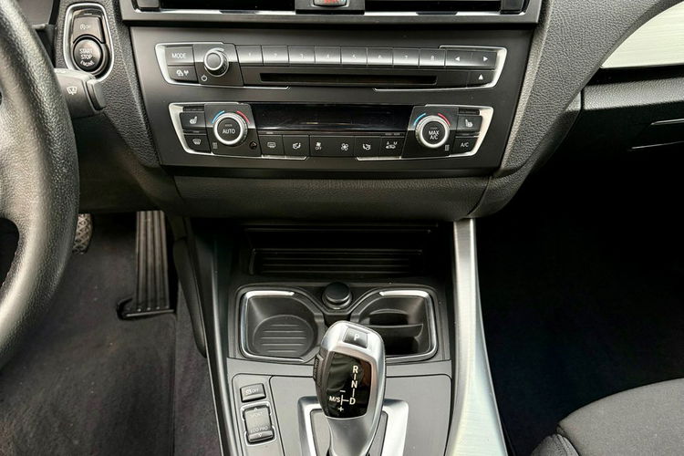 BMW 118 118i Sport Line zdjęcie 11