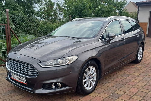 Ford Mondeo Bogate wyposażenie Przebieg: 121.550 km Nowy rozrząd opony itp
