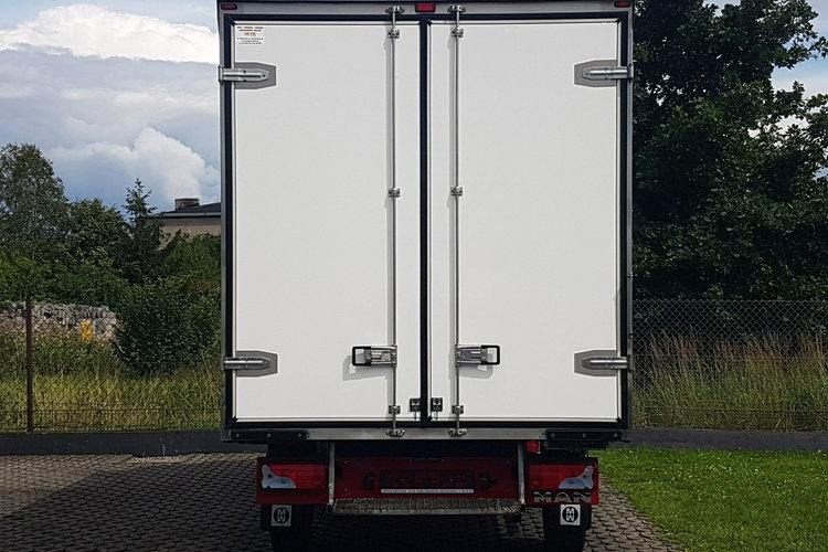 MAN TGE VW CRAFTER 8EP CHŁODNIA AGREGAT 4.20x2.11x2.20 IZOTERMA GRZANIE zdjęcie 16