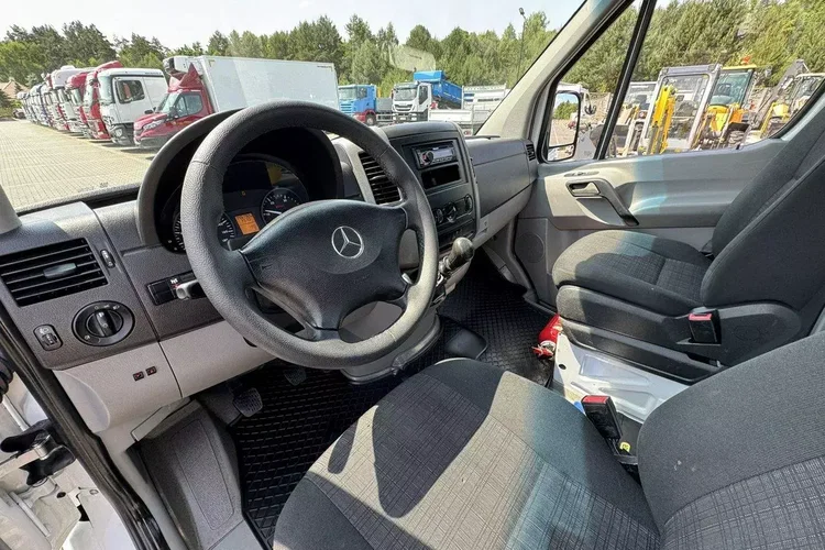 Mercedes Sprinter zdjęcie 56