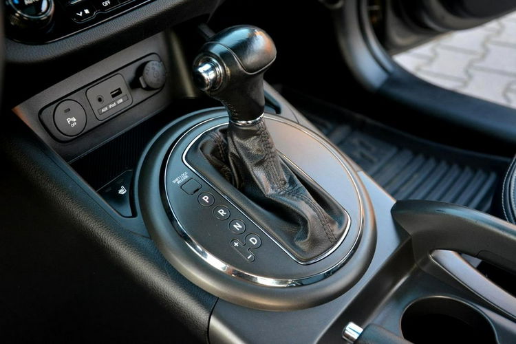 Kia Sportage 2.0MPI(163KM) Skóry Panorama Ledy Duża Navi Kamera Keyless go ALU 18 zdjęcie 32