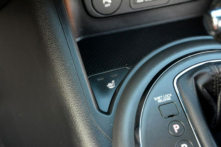 Kia Sportage 2.0MPI(163KM) Skóry Panorama Ledy Duża Navi Kamera Keyless go ALU 18 zdjęcie 33