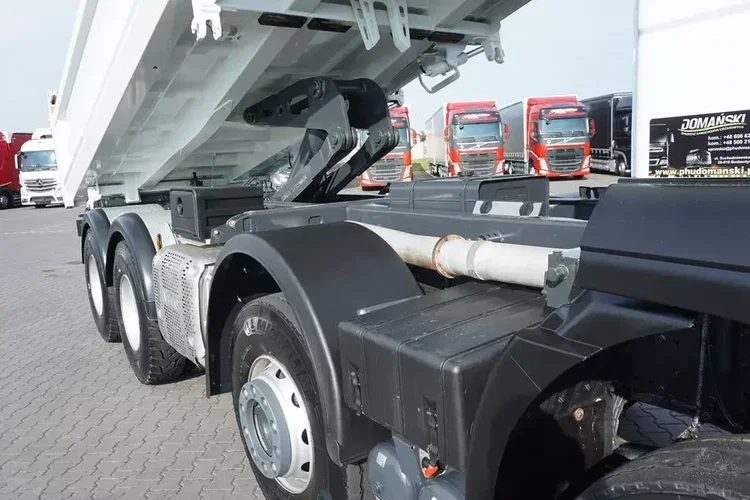 Iveco / TRAKKER / 480 / E 6 / WYWROTKA / 8 X 4 / HYDROBURTA / RETARDER zdjęcie 18