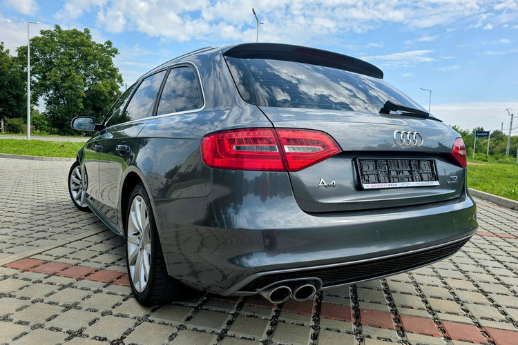 A4 Audi A4 Avant 3.0 TDI quattro S tronic S line Sportpaket zdjęcie 11