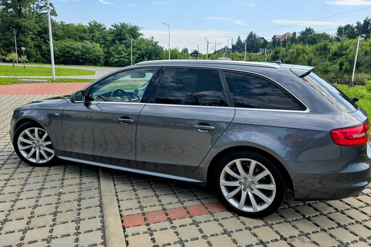 A4 Audi A4 Avant 3.0 TDI quattro S tronic S line Sportpaket zdjęcie 12