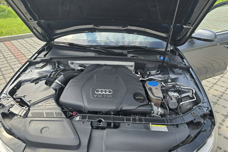 A4 Audi A4 Avant 3.0 TDI quattro S tronic S line Sportpaket zdjęcie 29