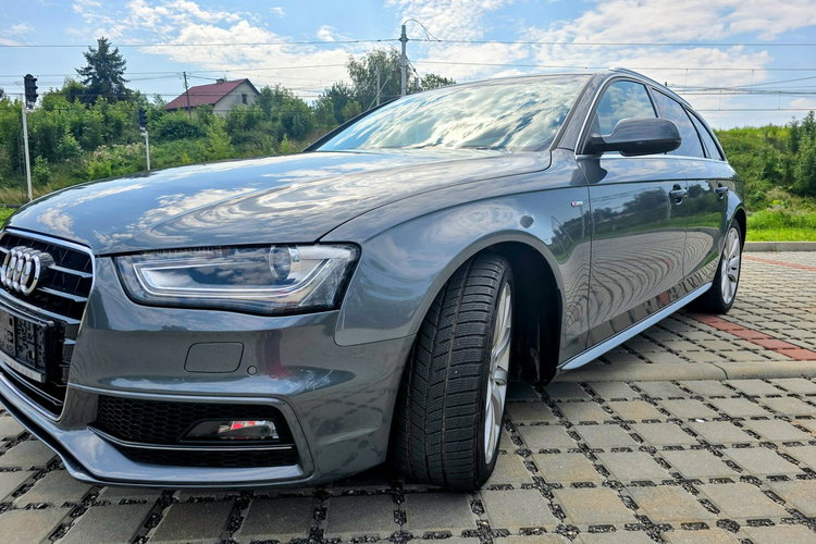 A4 Audi A4 Avant 3.0 TDI quattro S tronic S line Sportpaket zdjęcie 4