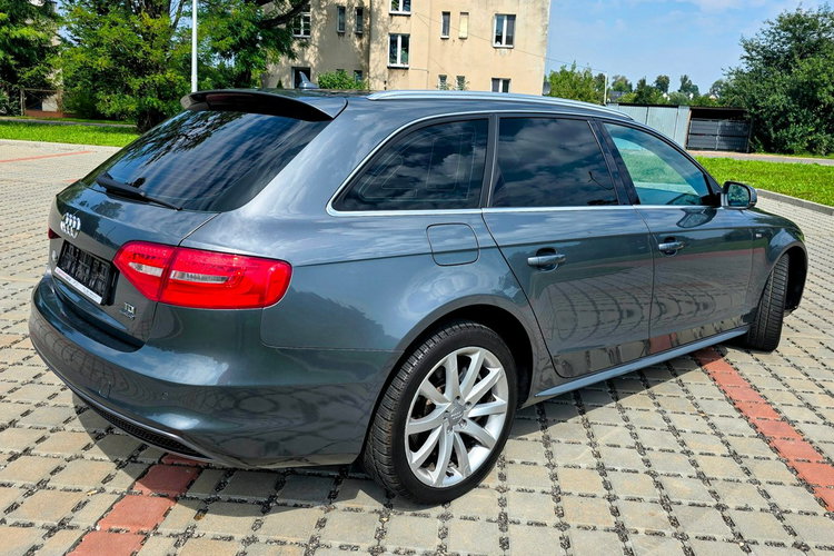 A4 Audi A4 Avant 3.0 TDI quattro S tronic S line Sportpaket zdjęcie 7