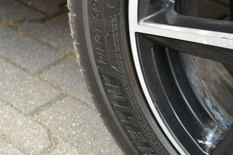 Ford Kuga Individual Biała perła Skóry Panorama Ledy Navi Tablet el.fotele zdjęcie 33