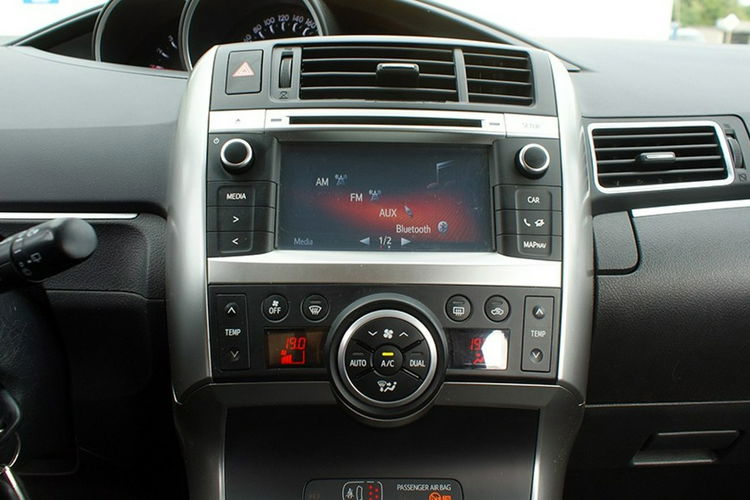 Toyota Verso zdjęcie 12