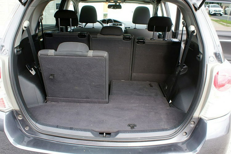 Toyota Verso zdjęcie 14