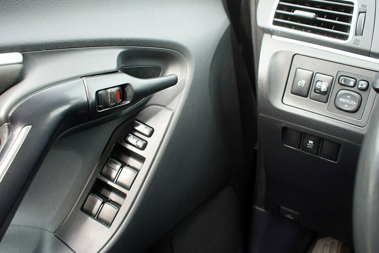 Toyota Verso zdjęcie 15