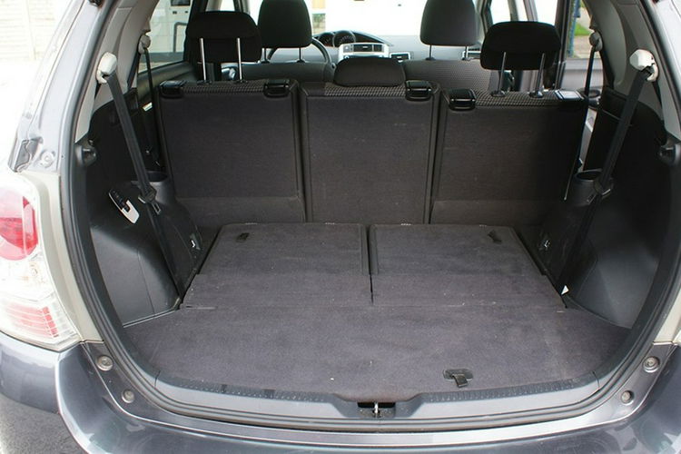 Toyota Verso zdjęcie 23