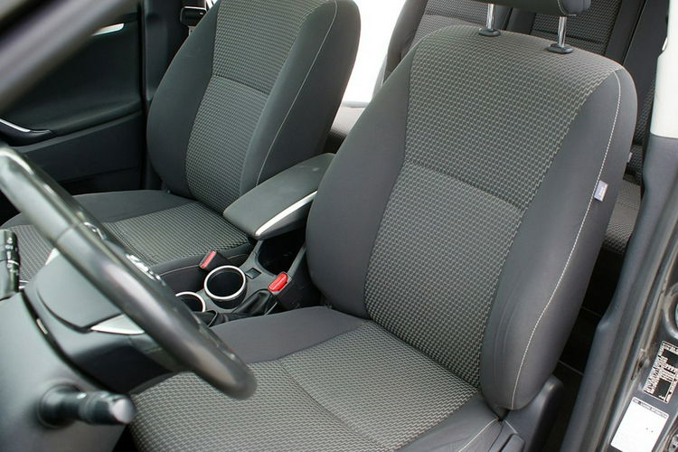 Toyota Verso zdjęcie 24