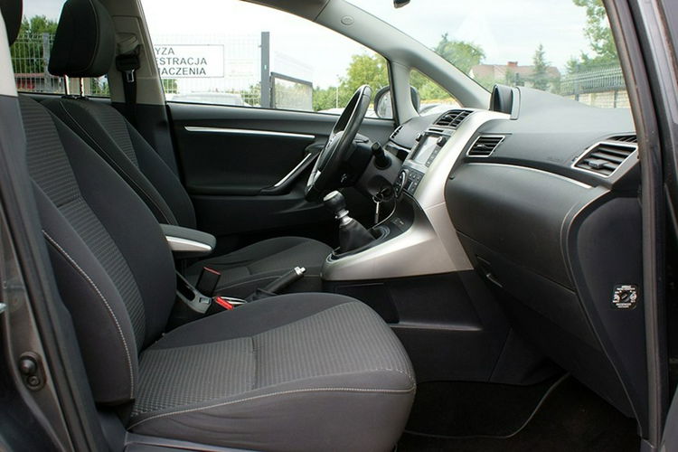 Toyota Verso zdjęcie 9