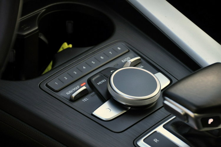 Audi A4 2.0TDI(190KM) Radar Xenon Led Navi Kamera Panorama El.Klapa Alu19"ASO zdjęcie 32