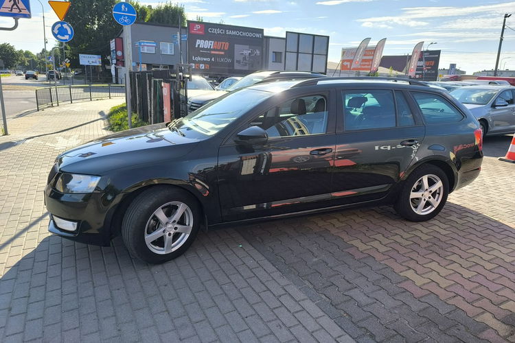 Skoda Octavia 2.0 TDi 150KM Klimatronic Navi zdjęcie 10