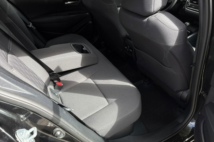 Toyota Corolla 1.8 Hybrid COMFORT TECH, salon Polska, gwarancja, FV23% zdjęcie 12
