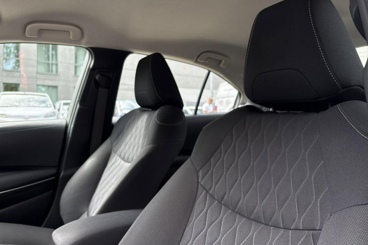 Toyota Corolla 1.8 Hybrid COMFORT TECH, salon Polska, gwarancja, FV23% zdjęcie 14