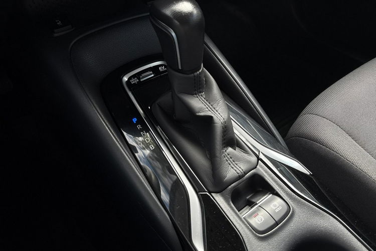 Toyota Corolla 1.8 Hybrid COMFORT TECH, salon Polska, gwarancja, FV23% zdjęcie 24