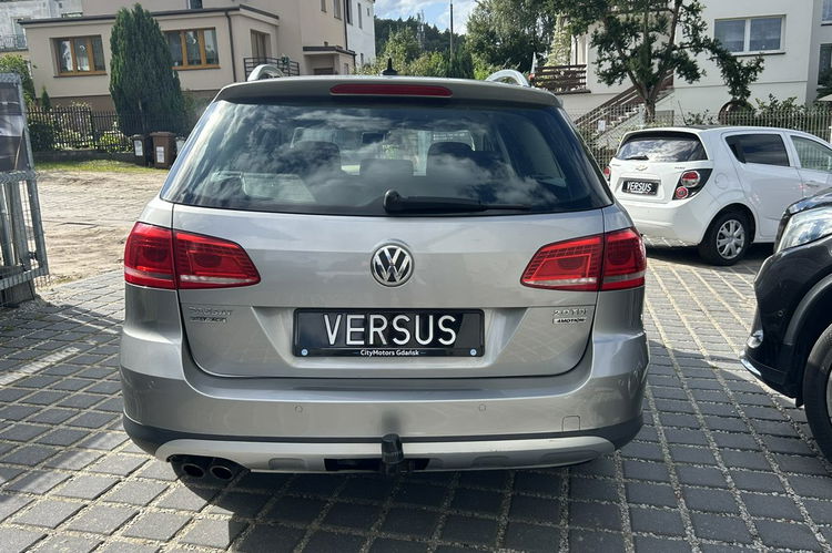Volkswagen Passat Alltrack 2.0 TDI 140KM 4x4 Bixenon+Ledy czujniki przód i tył zdjęcie 5